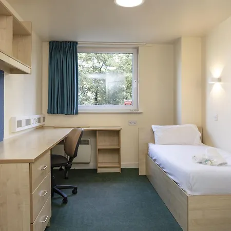 Burley Road Aparthotel Leeds  Exterior photo